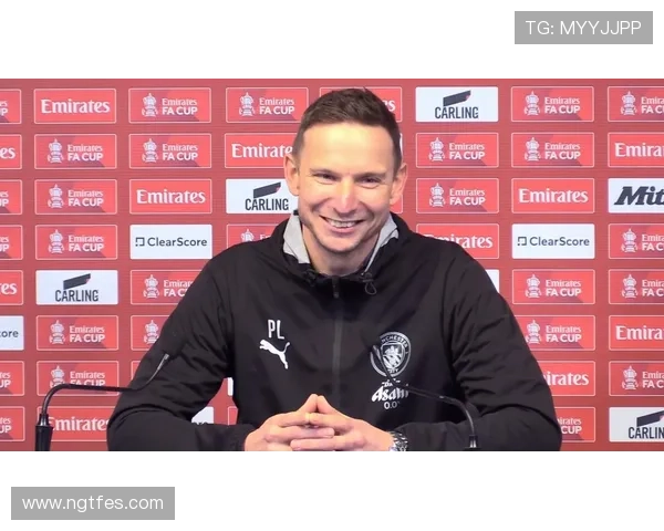 电讯报林德斯随瓜帅学习后独立