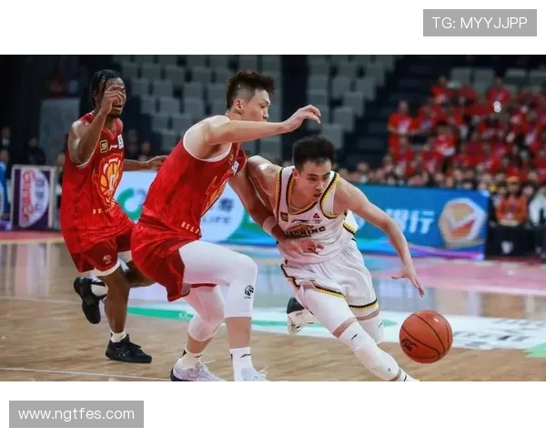 辽宁后卫连续失准输出受阻 辽宁后卫连续失准输出受阻